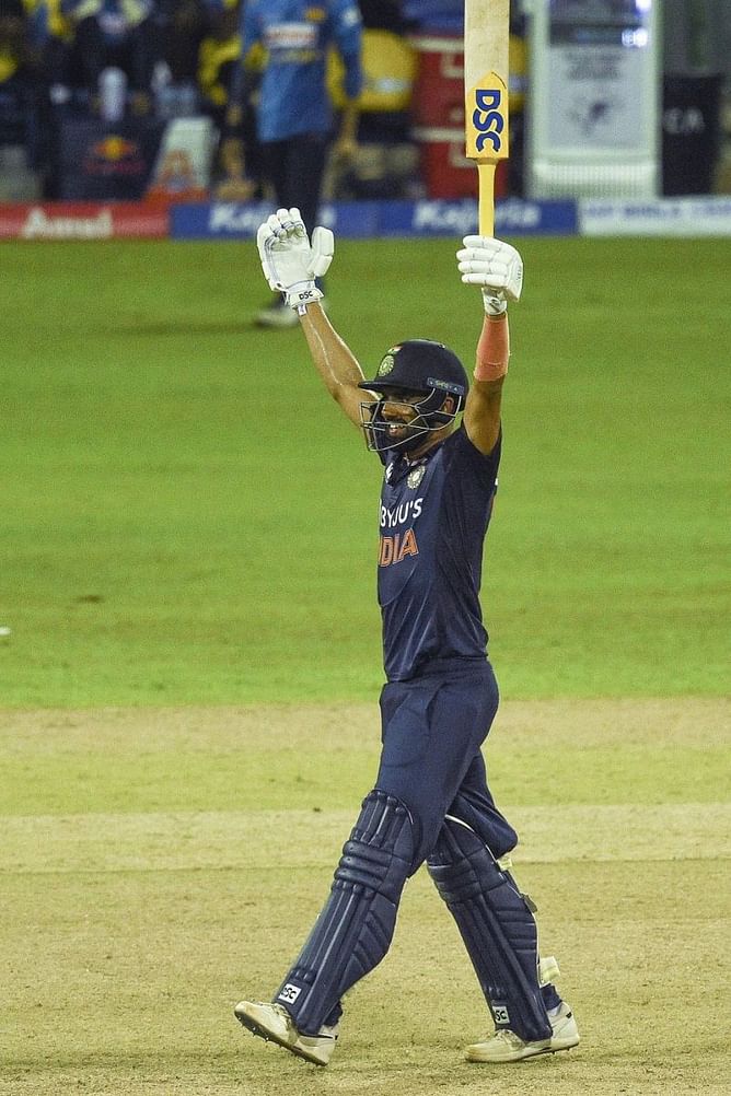 IND vs SL 2021: "Watching MS Dhoni close out matches is a big factor" - Deepak Chahar opens up on his match-winning knock in 2nd ODI