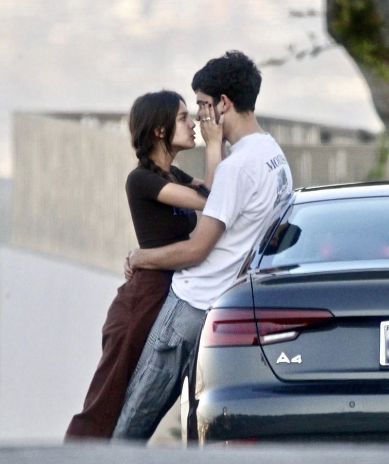 Olivia Rodrigo and Adam Faze spotted getting close in Los Angeles 3/3 (Image via Twitter)