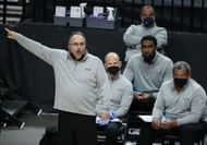 Stan Van Gundy coaching the New Orleans Pelicans in 2021.