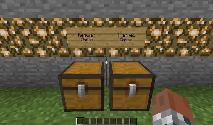 What does a trapped chest do in Minecraft