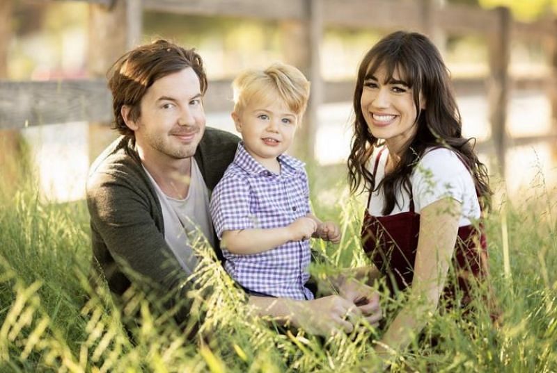 Colleen Ballinger and Erik Stocklin announce the gender of their twins (Image via Instagram)
