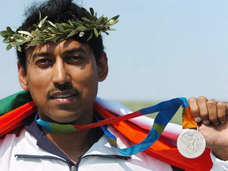 राज्यवर्धन राठौर ने 2004 ओलंंपिक में भारत को शूटिंग में रजत पदक दिलवाया था।