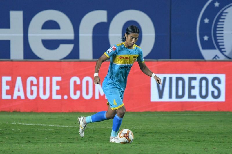 Chinglensana Singh in action for Hyderabad FC in the 2020-21 season of the ISL