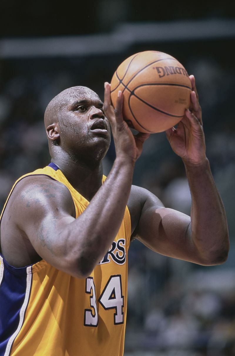 Shaquille O&#039;Neal #34, Center for the Los Angeles Lakers prepares to shoot a free throw