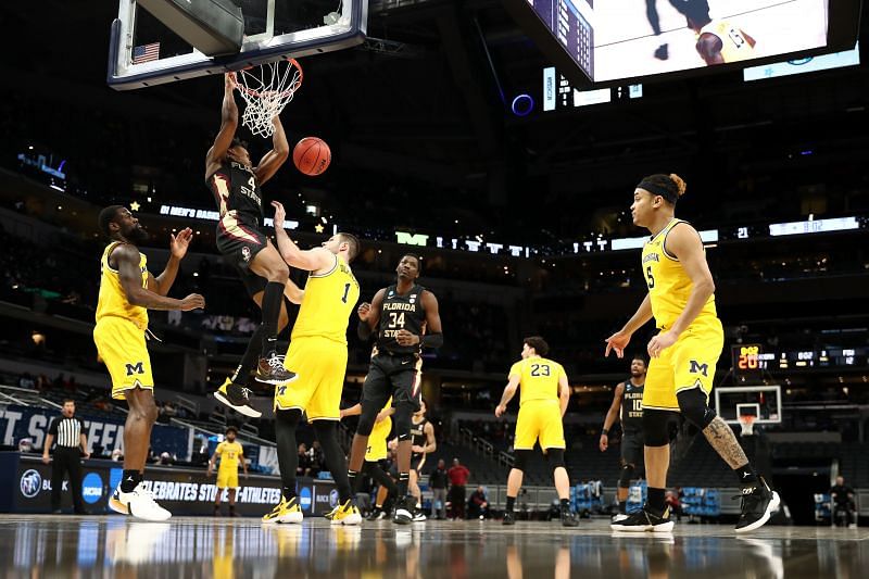 Scottie Barnes dunking the ball for Florida State