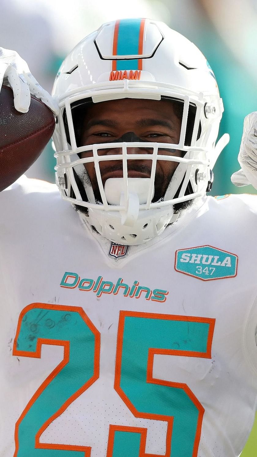 Miami Dolphins All-Pro cornerback Xavien Howard requests a trade