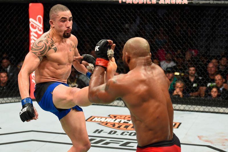 Robert Whittaker beat Yoel Romero in a war for the interim UFC middleweight title in 2017