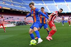 Antoine Griezmann prioritizes staying in Barcelona by considering a pay cut