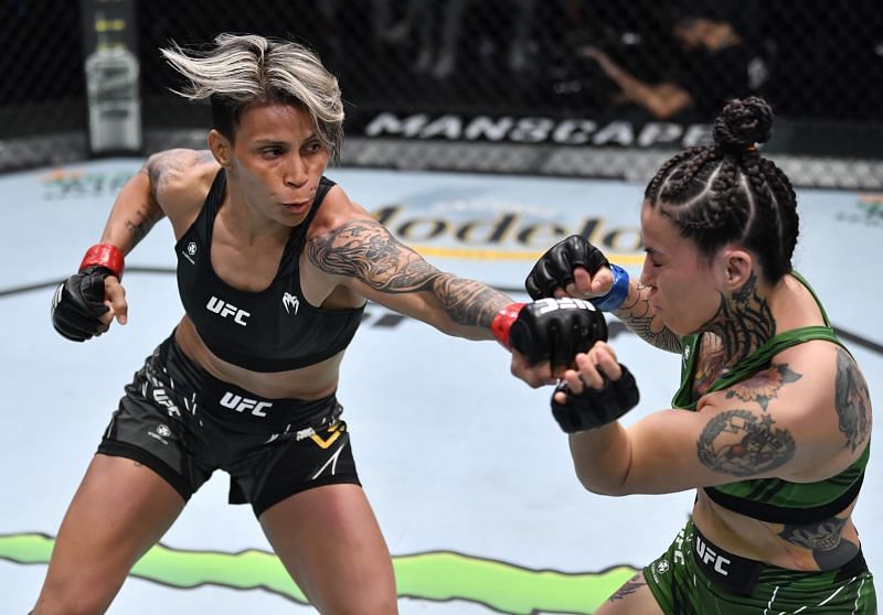 Amanda Lemos looked like a genuine UFC title contender in her win last night