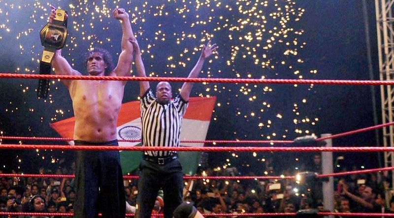 WWE में भारतीय दिग्गज द ग्रेट खली का हुआ खतरनाक मैच