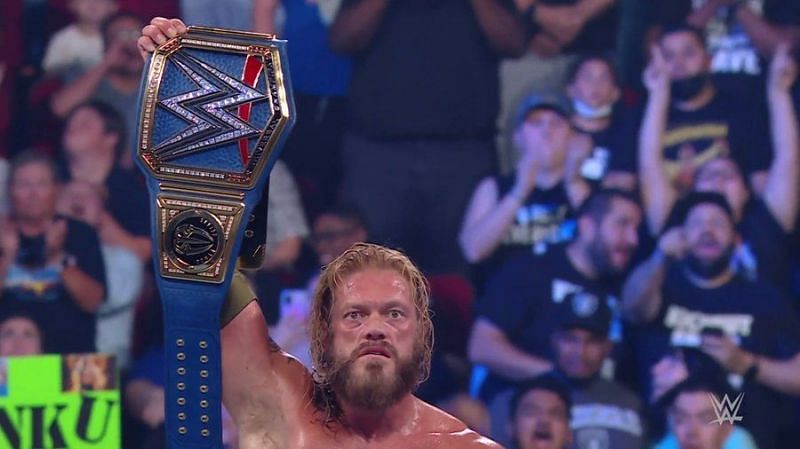 Edge holding the Universal Championship on SmackDown