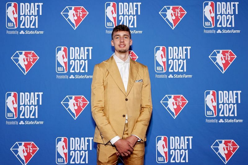 Franz Wagner poses for photos on the red carpet during the 2021 NBA Draft at the Barclays Center on July 29, 2021 in New York City.