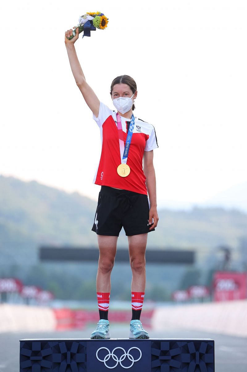 Anna Kiesenhofer of Team Austria poses with the gold medal at Tokyo Olympics 2020