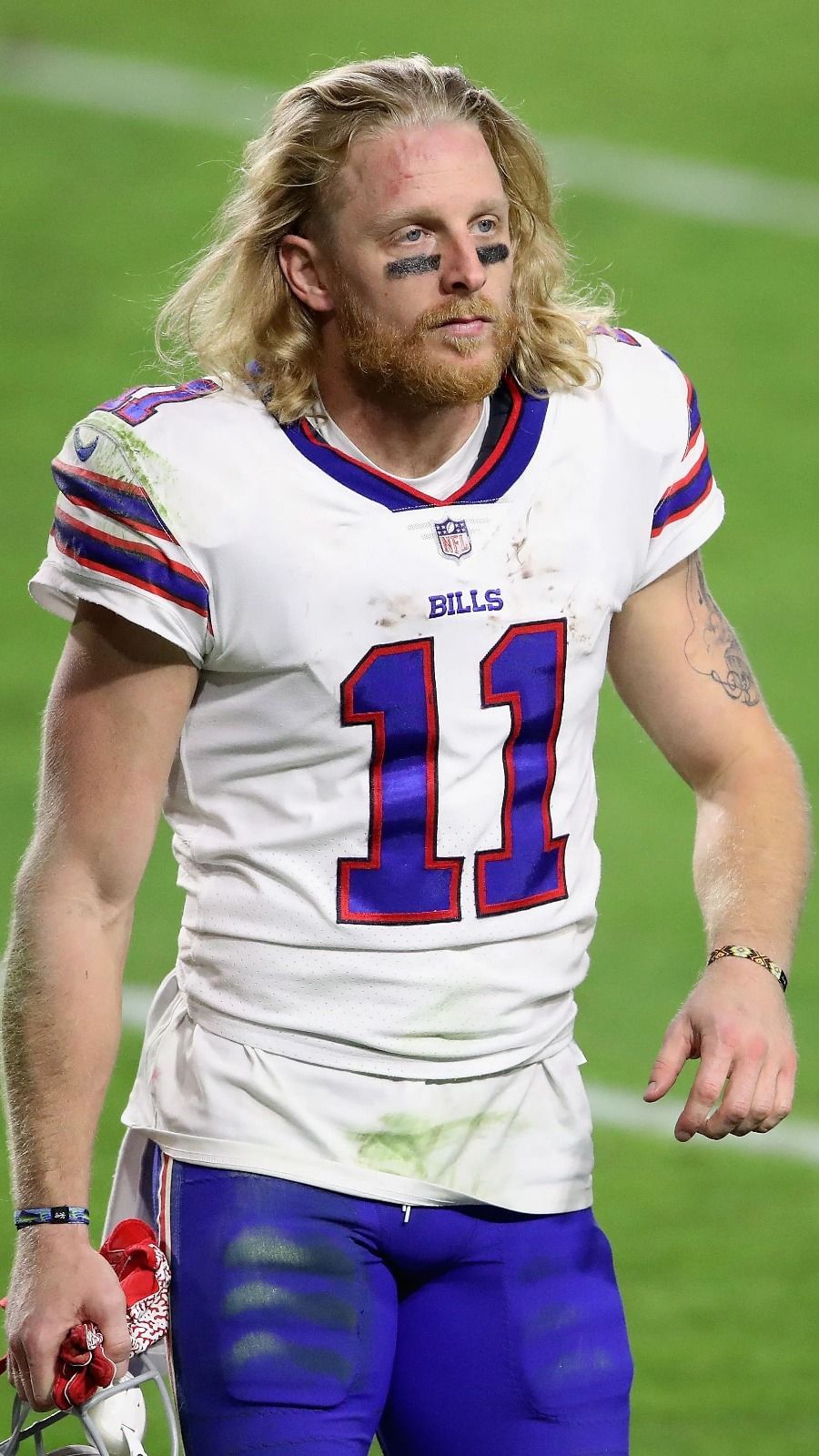3 Unvaccinated Nfl Players Who Could Put Their Teams At Risk Of Forfeits 3 Unvaccinated Nfl Players Who Could Put Their Teams At Risk Of Forfeits