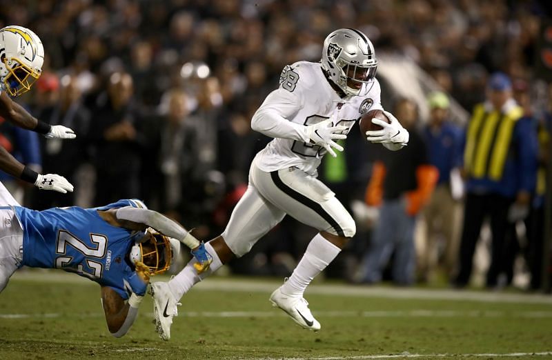 Los Angeles Chargers v Oakland Raiders