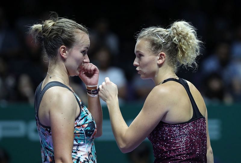 Barbora Krejcikova (L) and Katerina Siniakova