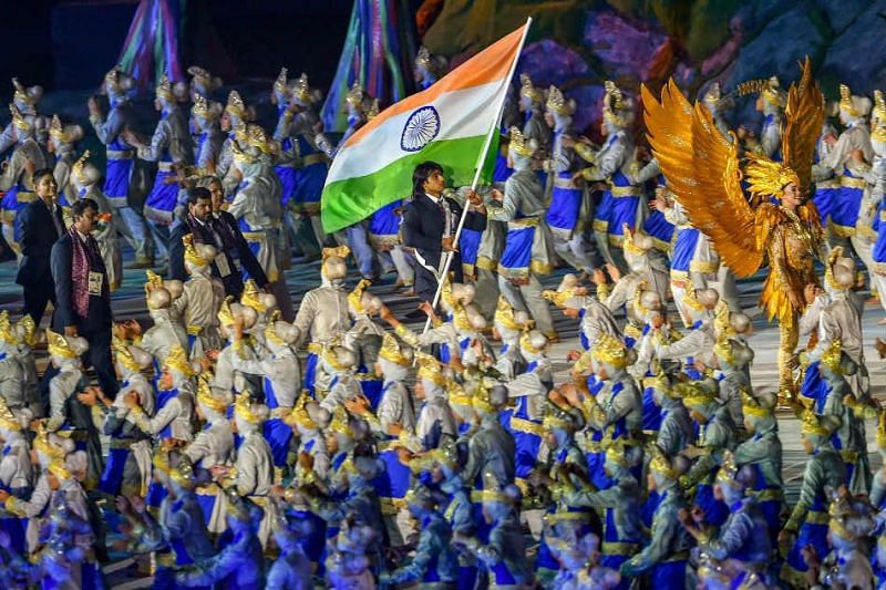 2018 के एशियाई खेलों में नीरज चोपड़ा भारतीय दल के ध्वजवाहक थे।