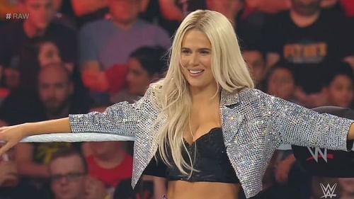 Lana has made a slight change to her look.