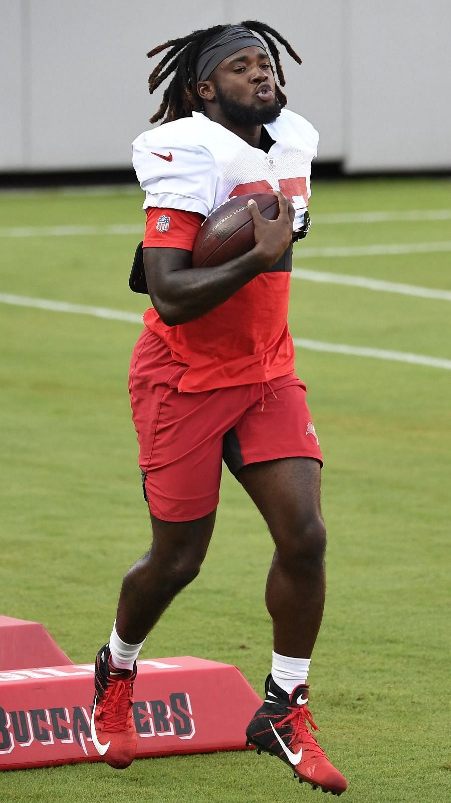 tampa bay buccaneers practice jersey