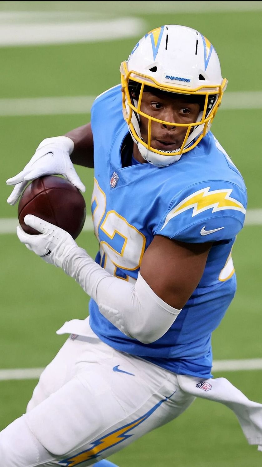 NFL Training Camp 2021: 5 LA Chargers players on roster bubble heading into  training camp