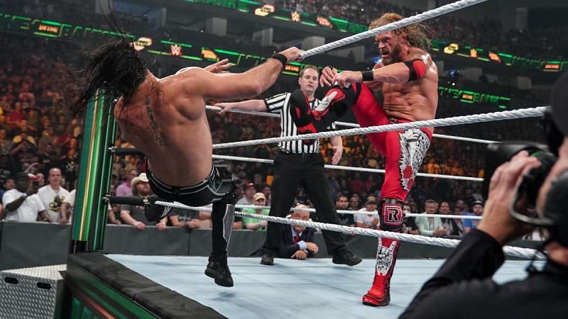 Seth Rollins cost Edge the Universal Championship match
