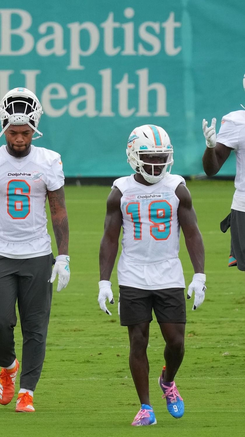 PFF Ryan Smith] #Dolphins safety Jevon Holland was the highest-graded  rookie in the LEAGUE Week 1 