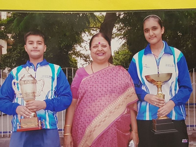 मनिका बत्रा ने दिल्ली के हंसराज मॉडल स्कूल की टेबल टेनिस अकादमी में खेल के बारीक गुर सीखे।