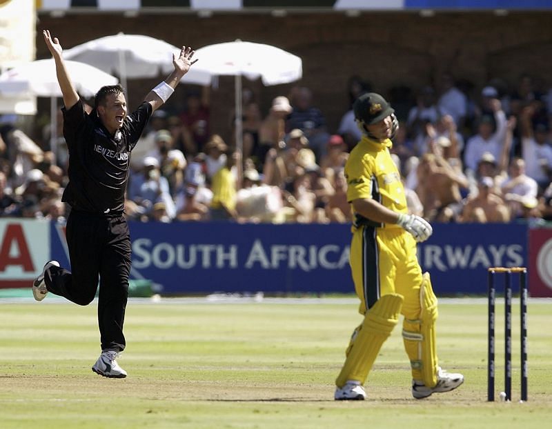 Shane Bond celebrates the wicket of Ricky Ponting during the 2003 World Cup.