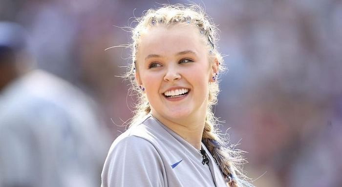 Fans go gaga over JoJo Siwa playing softball as dancer steals the show at  the MLB All-Star Celebrity Softball Game