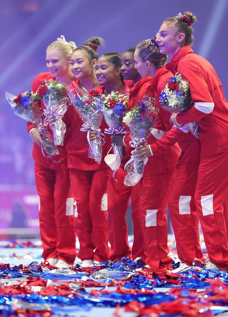 (L-R) Jade Carey, Sunisa Lee, Jordan Chiles, Simone Biles, Mykayla Skinner and Grace McCallum, the women that will represent Team USA, pose following the Women&#039;s competition of the 2021 US Gymnastics Olympic Trials(Photo by Carmen Mandato/Getty Images)