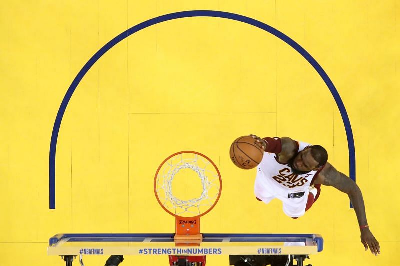 LeBron James #23 dunks against the Golden State Warriors.