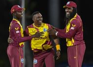 क्रिस गेल साथी खिलाड़ियों के साथ