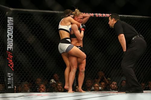 Miesha Tate vs. Holly Holm at UFC 196