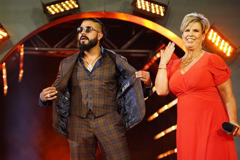 Andrade with Vickie Guerrero!