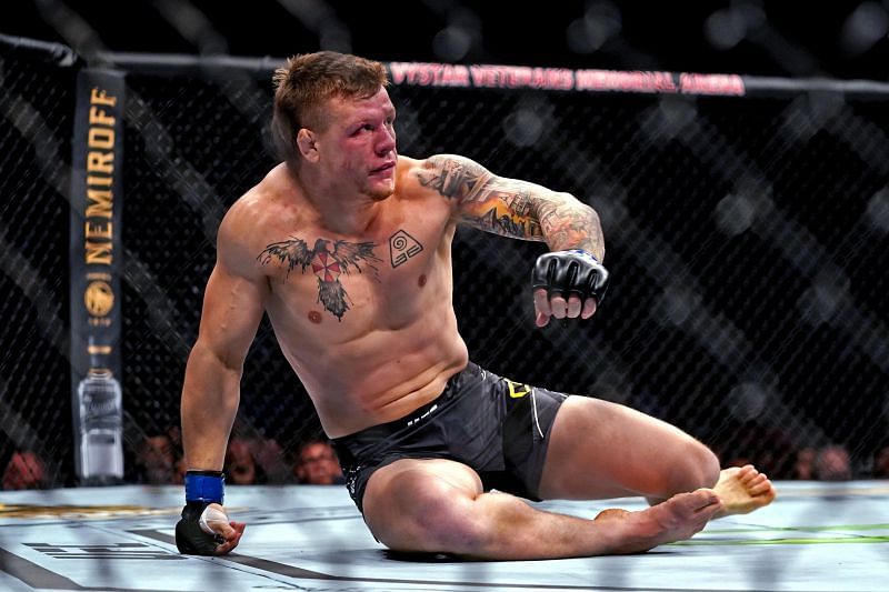 Jimmy Crute&#039;s inability to stand up led to a crazy doctor stoppage at UFC 261.