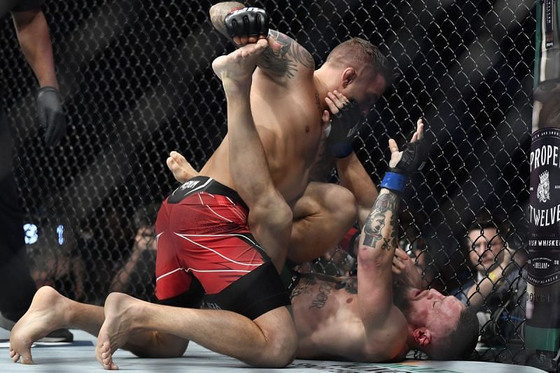 Dustin Poirier thrashes Conor McGregor at UFC 264