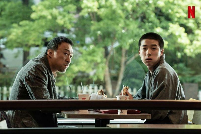 A still of Lee Sung-min as Seohwa and Nam Da-reum as Chang-seok in The 8th Night. (Instagram/NetflixKr)