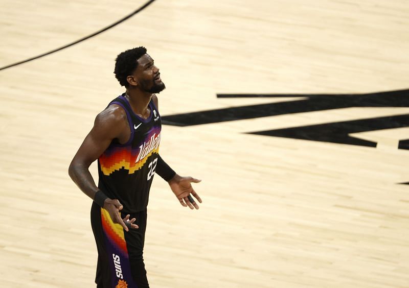 Deandre Ayton #22 reacts against the Milwaukee Bucks in Game 5.