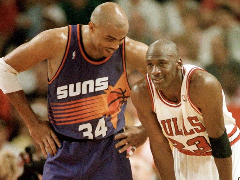 The Phonix Suns&#039; Charles Barkley and the Chicago Bulls&#039; Michael Jordan in the 1993 Finals [Image via AP Photo/John Swart] 