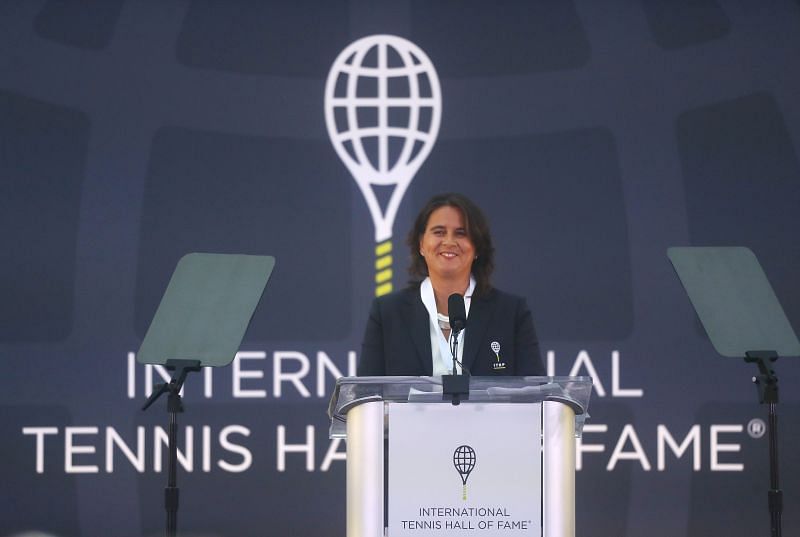 Conchita Martinez giving her Hall of Fame induction speech