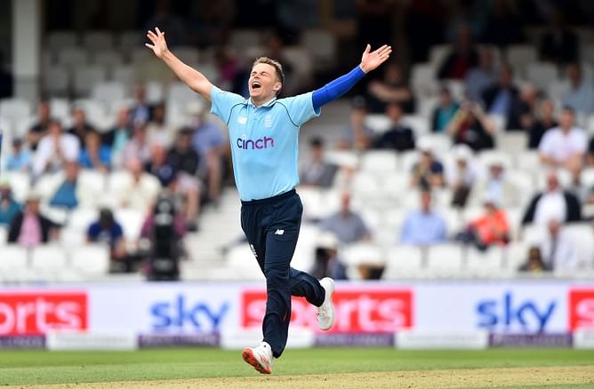 "Playing in the IPL has put him in high-pressured situations, helping him enormously"- Graham Thorpe on Sam Curran