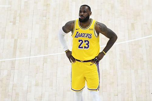 LeBron James (#23) of the LA Lakers