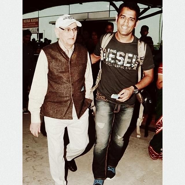 MS Dhoni with his Father