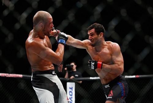 Gegard Mousasi (R)