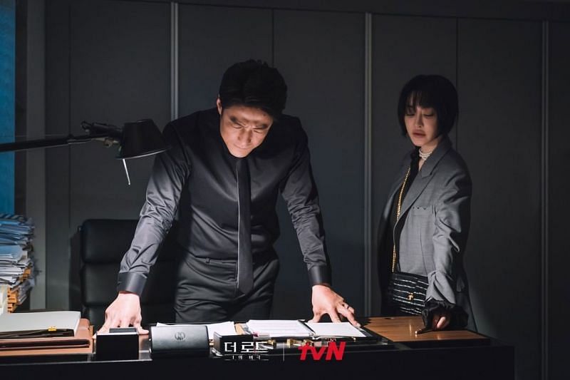 A still of Soo-hyun and Seo-young in The Road: Tragedy of One episode 3. (Instagram)