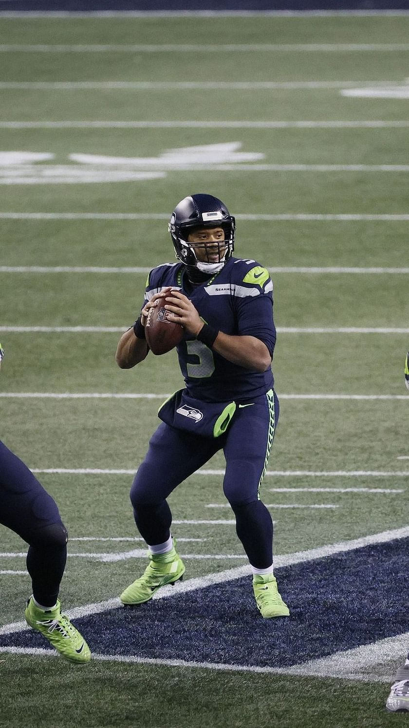 Russell Wilson Tweeted His Support To Bring NBA Back to Seattle