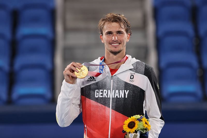 Alexander Zverev with his Olympic gold medal