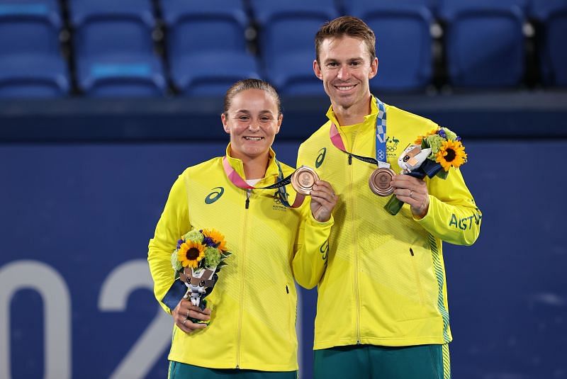 Ashleigh Barty and John Peers with the mixed doubles bronze medal at the Toko Olympics