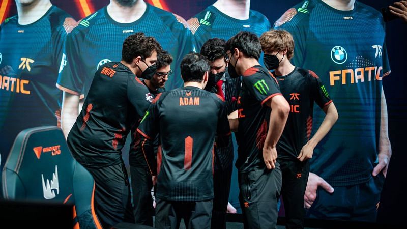 LEC community feels Fnatic cheated their way through Game 4 of their series  against Misfits