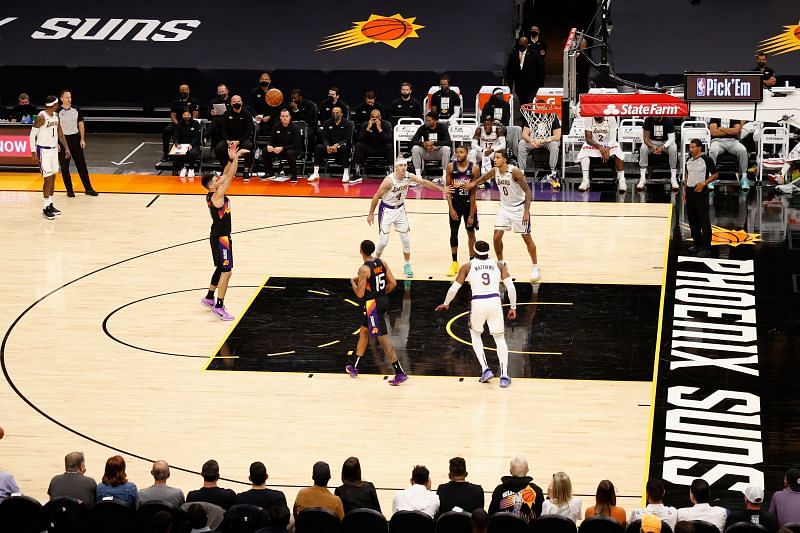 Los Angeles Lakers v Phoenix Suns - Game One